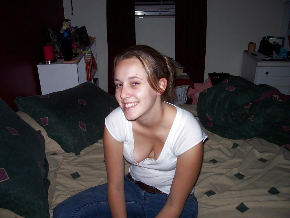 25P REAL GIRLS FROM AROUND THE WORLD - SARAH