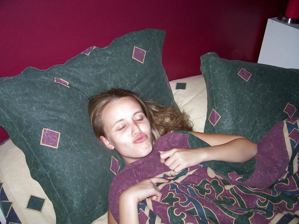 25P REAL GIRLS FROM AROUND THE WORLD - SARAH