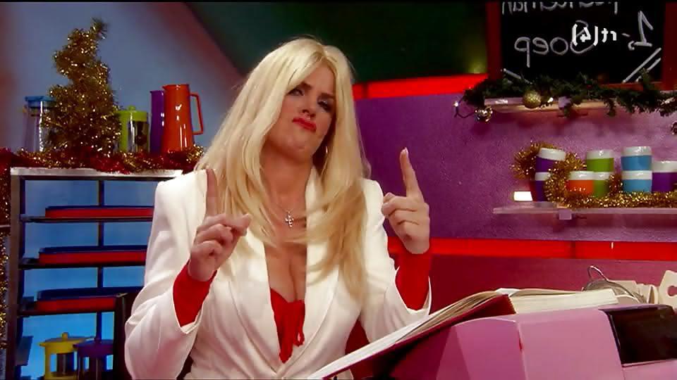 25P Dutch Playboy
