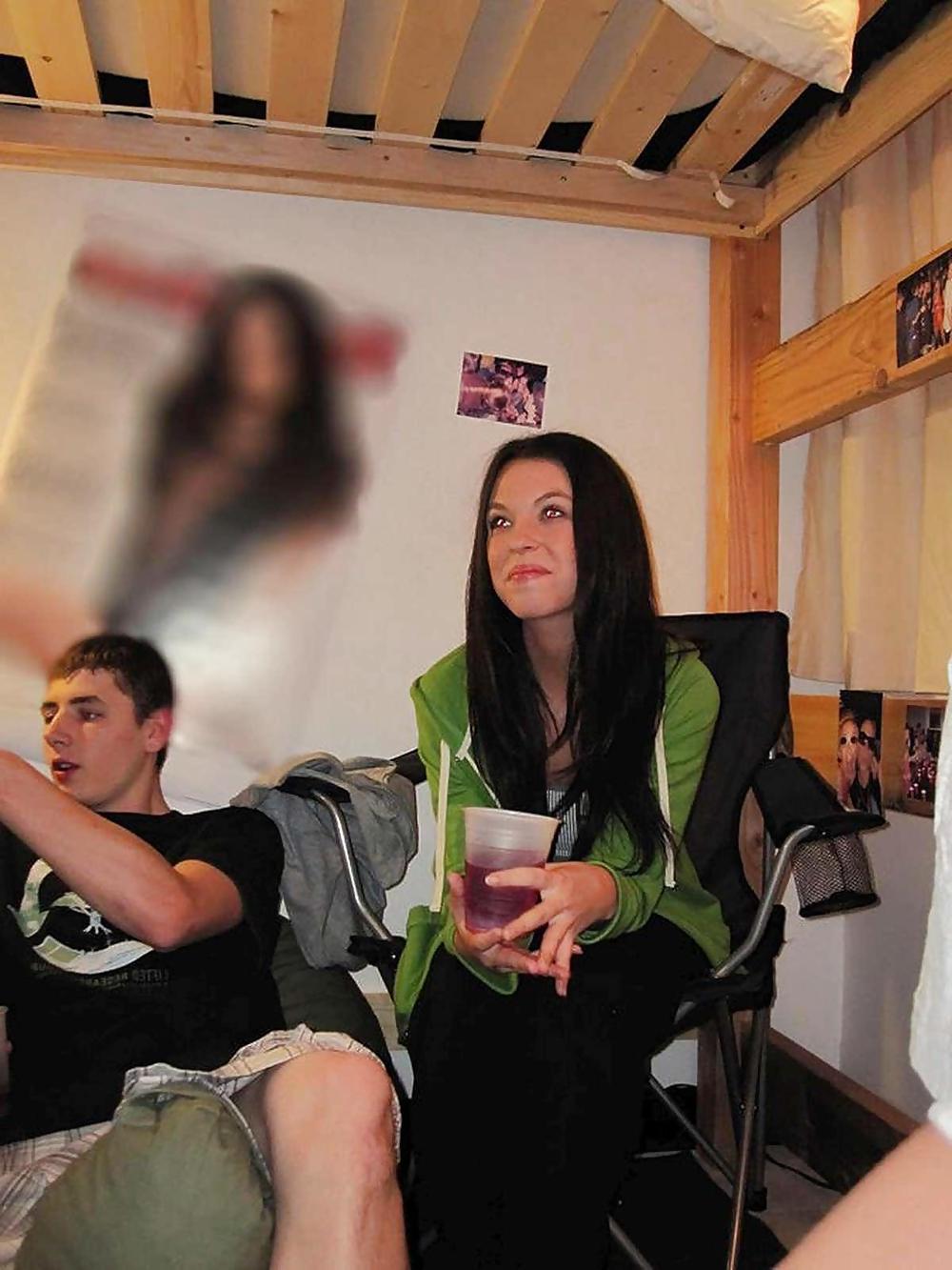 25P Besoffenes party girl