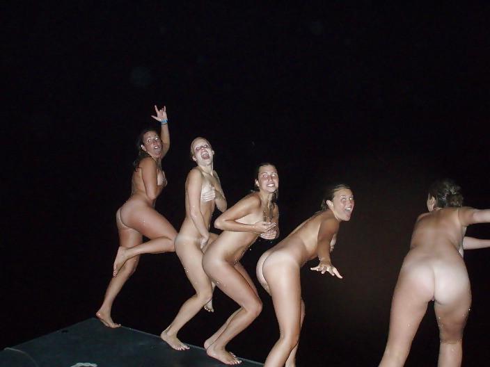25P Besoffene party girls