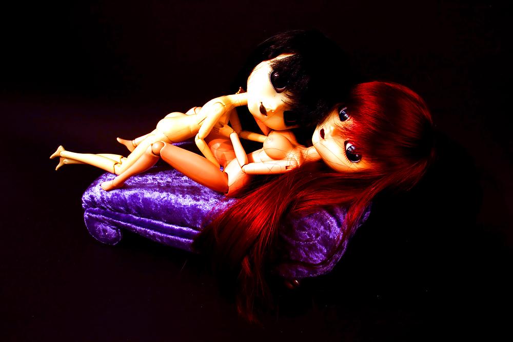 15P Lesbian Doll Girls