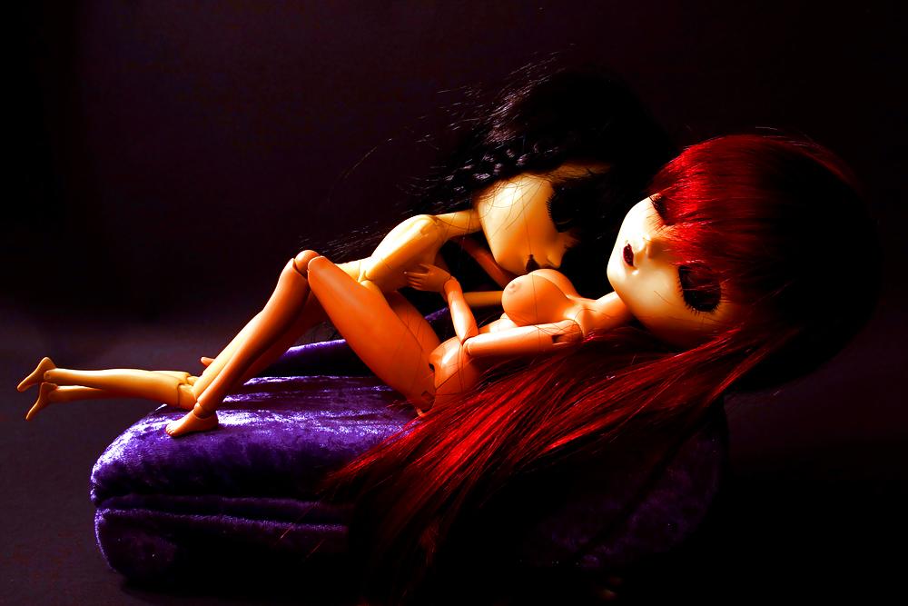 15P Lesbian Doll Girls