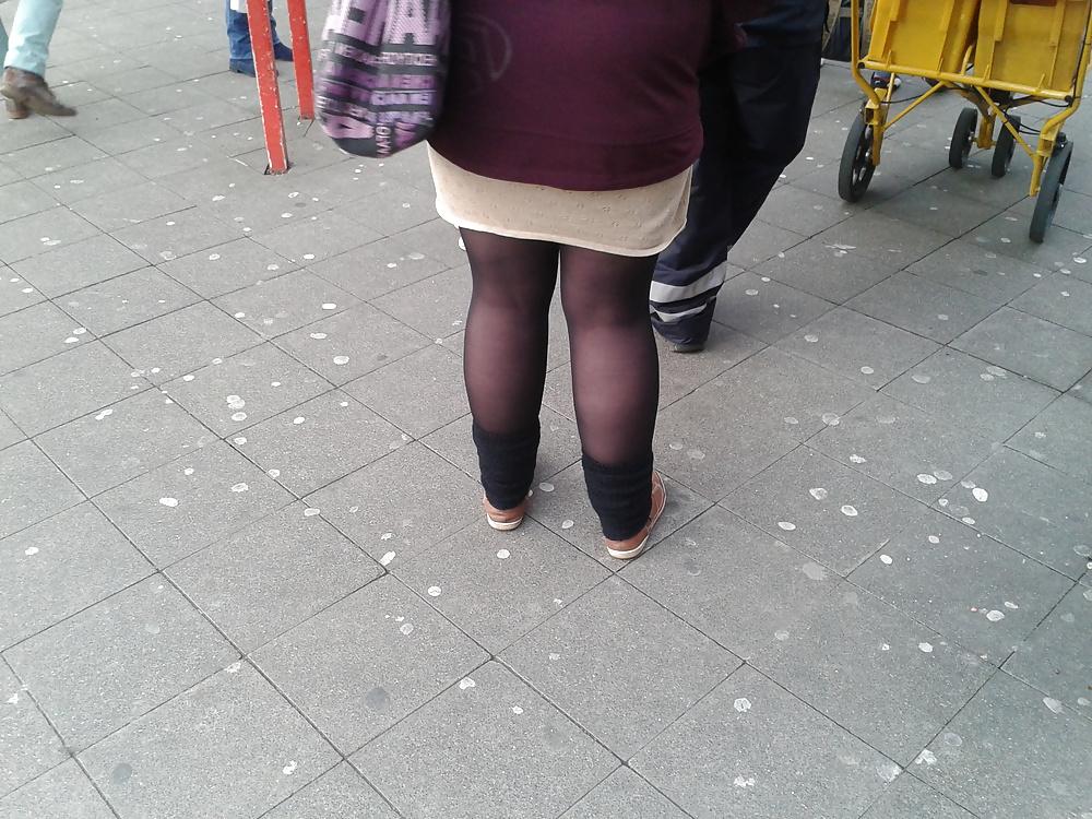 25P Pantyhose Street