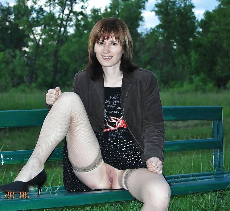 25P Park bench