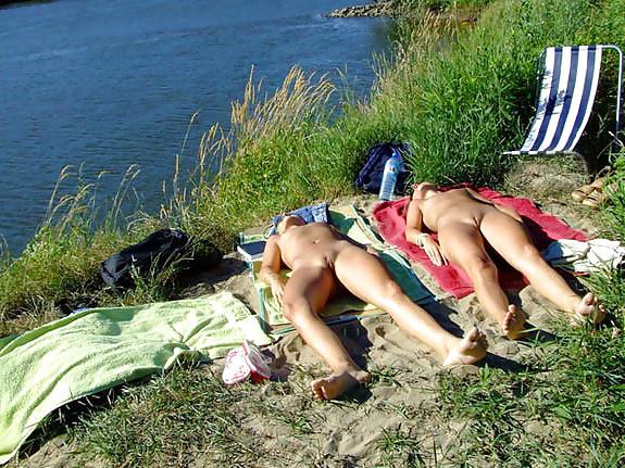 25P Naked under the sun 4