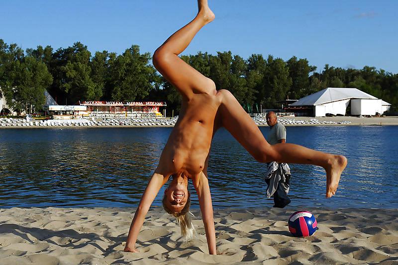 25P Naked under the sun 4