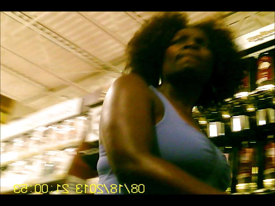 11P Curvy Black Momma with a 'Fro