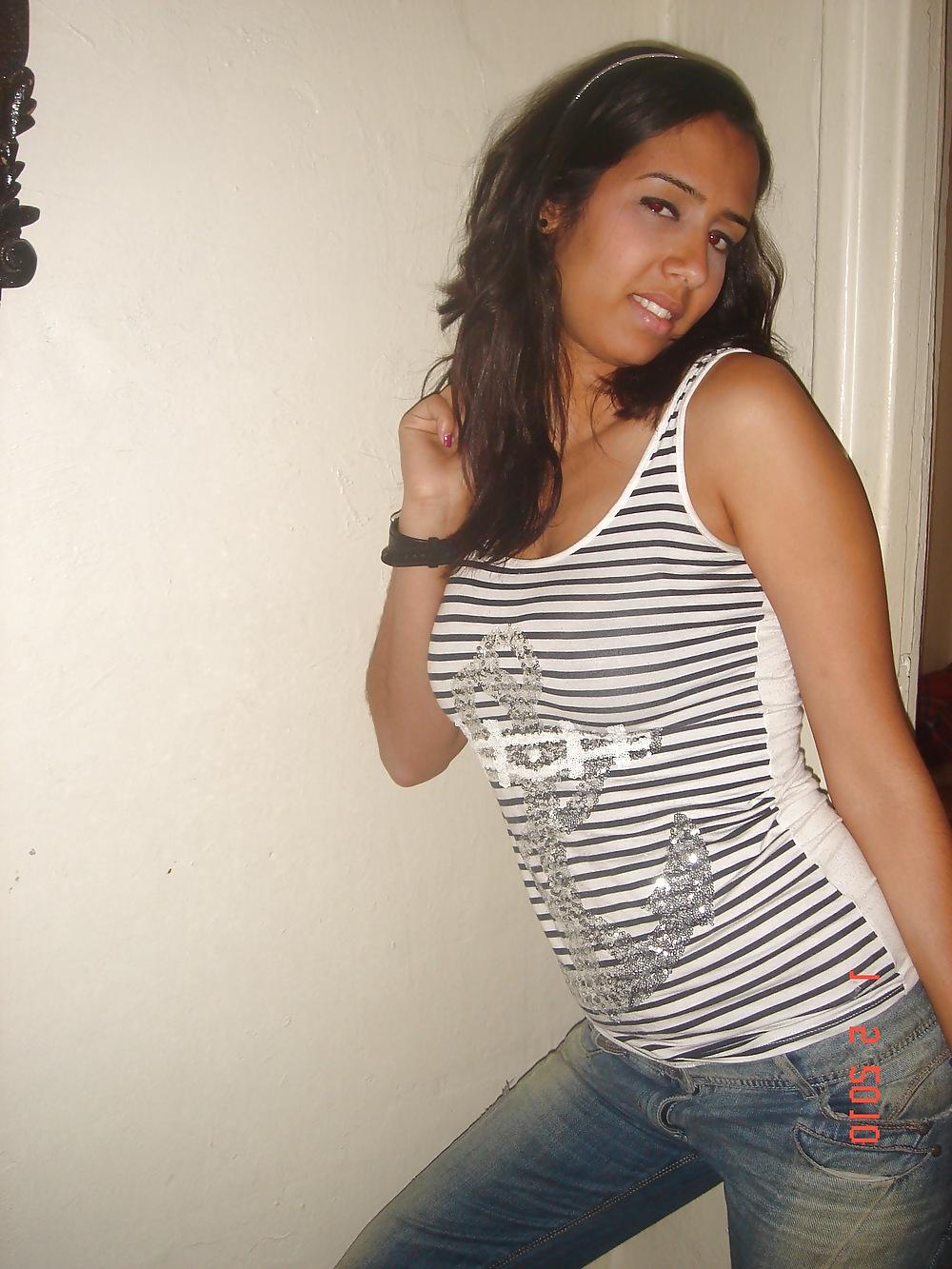 19P Arab ex girl friend