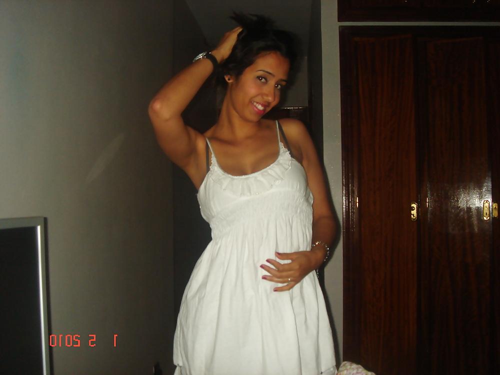 19P Arab ex girl friend