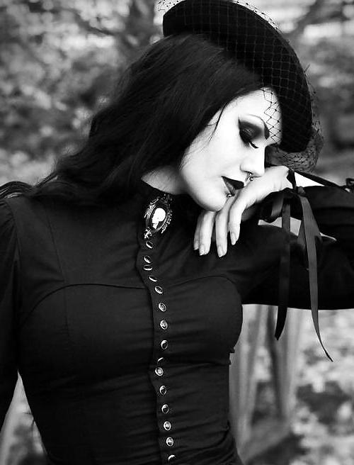 25P Gothic VI