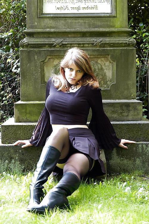 25P Gothic VI