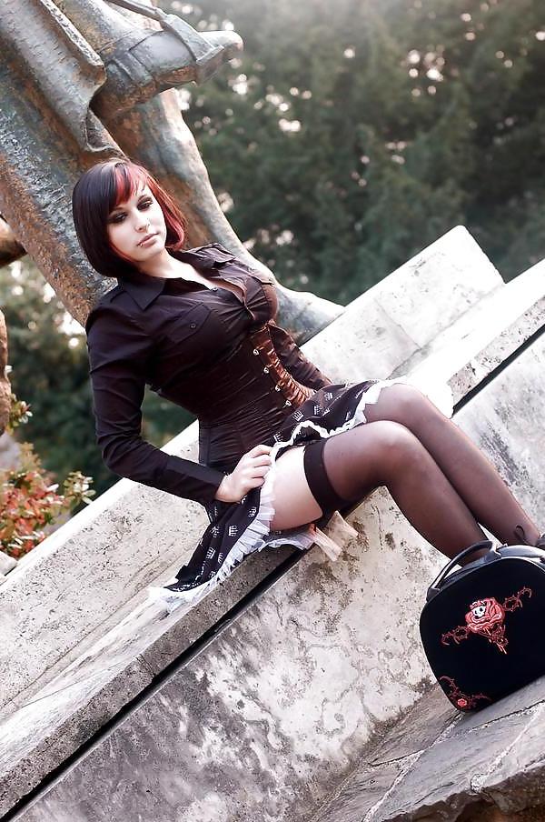 25P Gothic VI