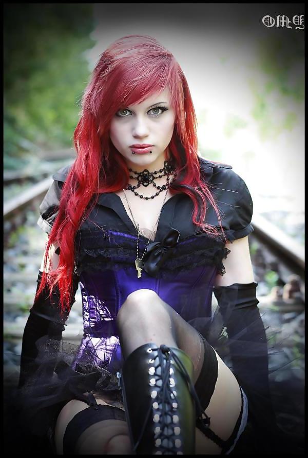 25P Gothic VI