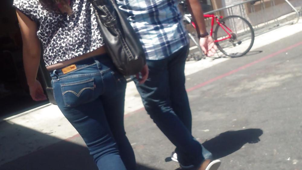 25P Some nice butts and ass on the street in tight jeans 