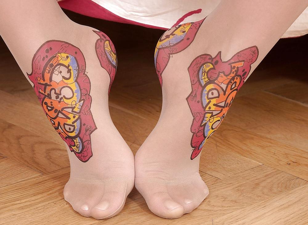 21P Pantyhose Lesbian