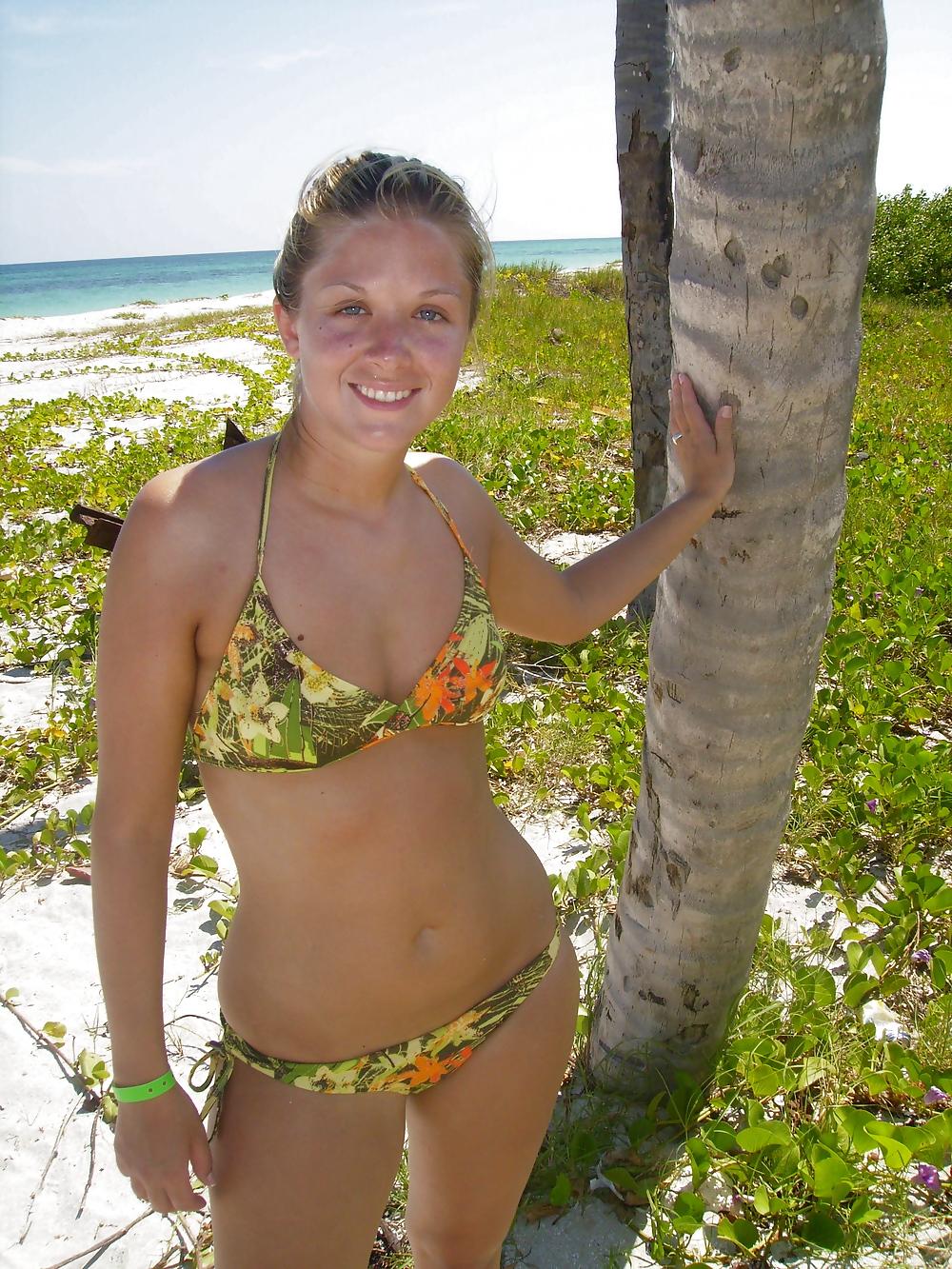 25P Photographing Girlfriends Tits on Holiday