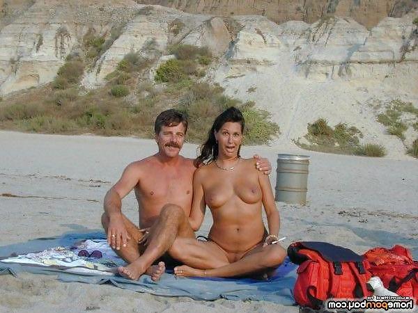23P Pics from the nudist beach