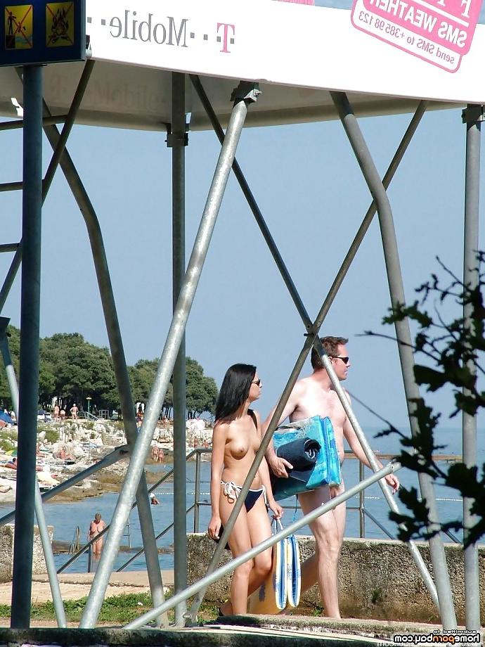 23P Pics from the nudist beach