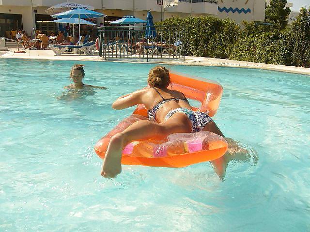 23P Reading Holiday Sluts