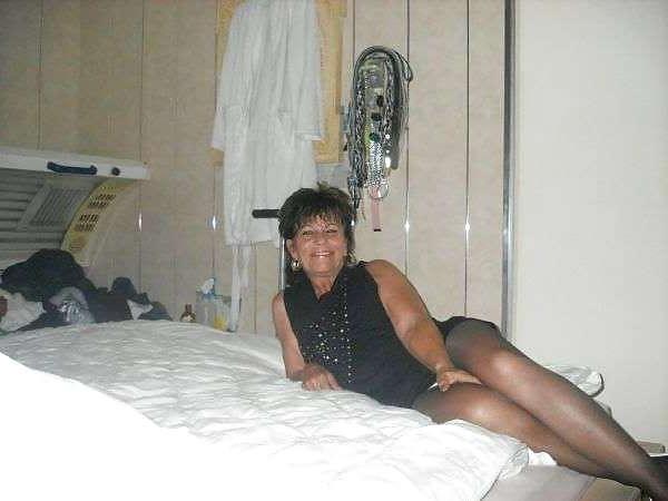 14P Dutch older slut