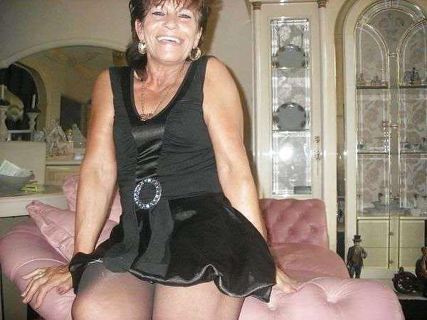 14P Dutch older slut