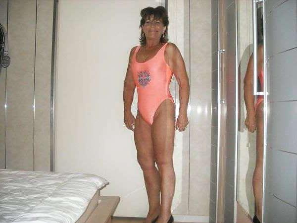 14P Dutch older slut
