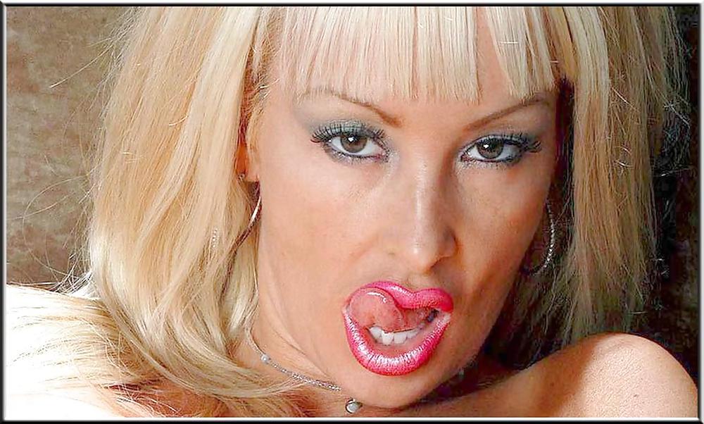 25P Brittany O'Neill - the Blonde Doll