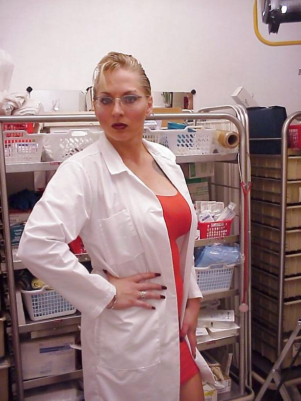 25P Fetish nurse