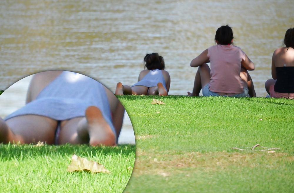14P Mostrando la tanguita en el parque