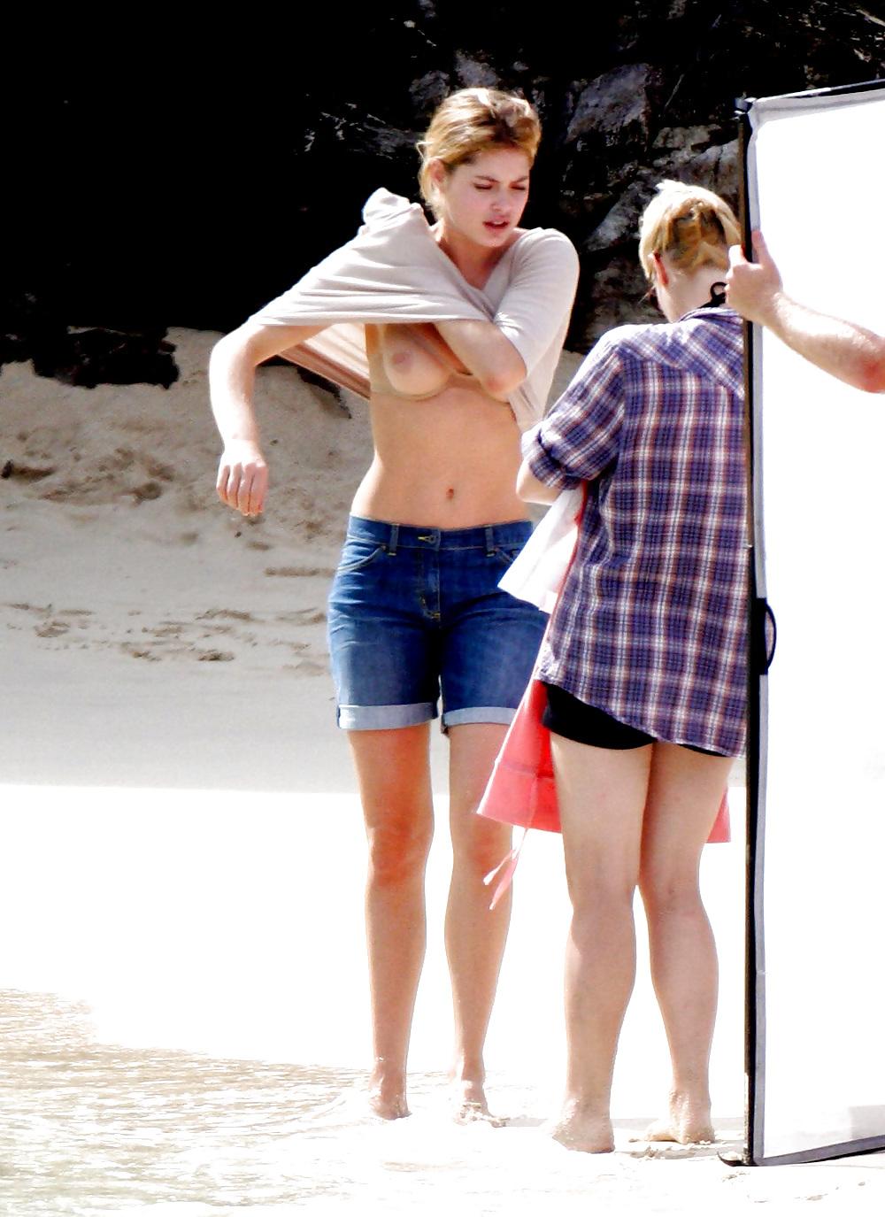8P Dutch Doutzen Kroes Topless
