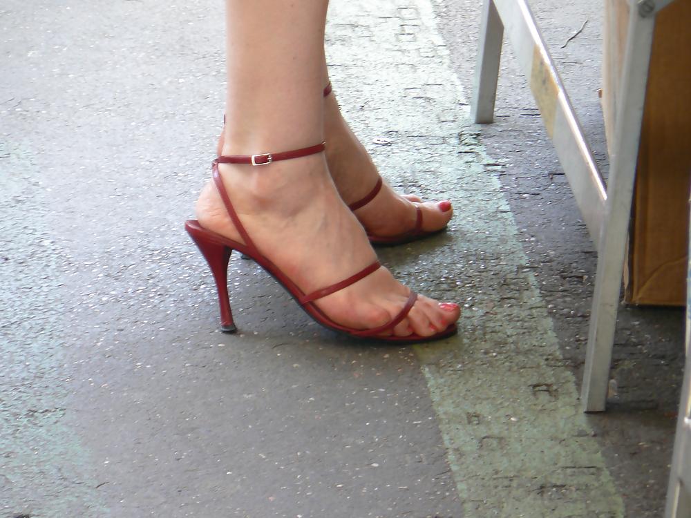 15P Spy feet