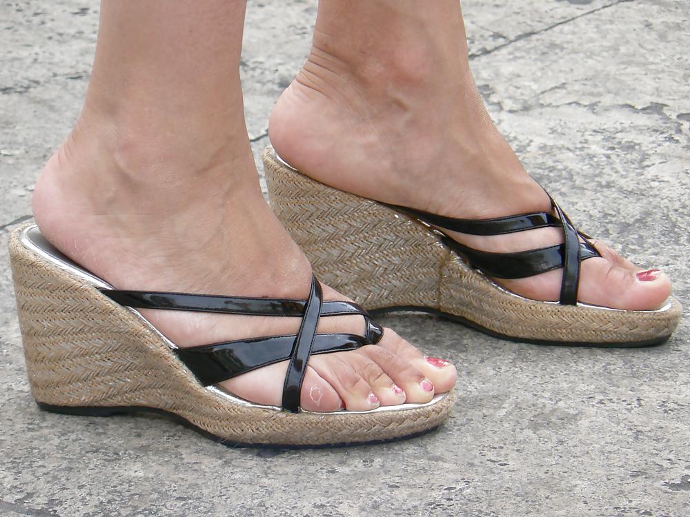 15P Spy feet