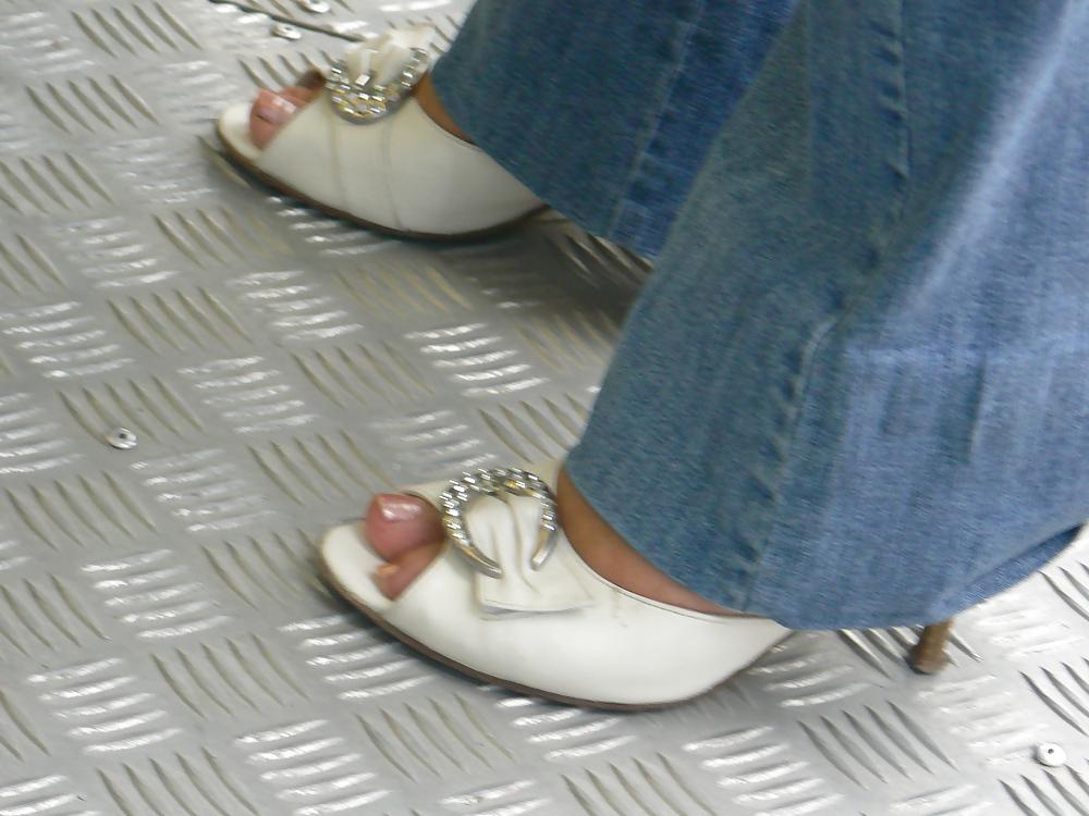 15P Spy feet
