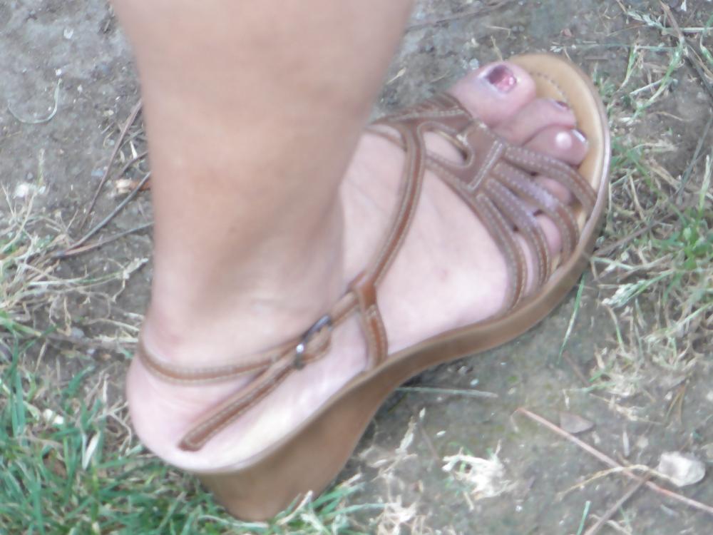 15P Spy feet