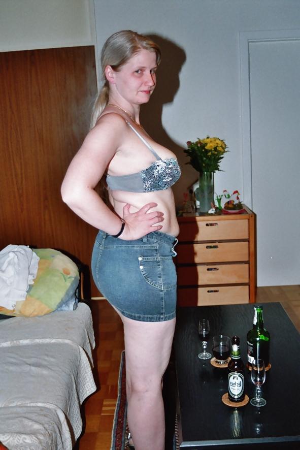 10P SAG - Wife's Hot Body In Short Tight Slinky Denim Skirt 12