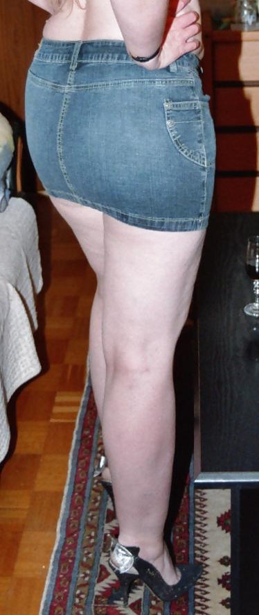 10P SAG - Wife's Hot Body In Short Tight Slinky Denim Skirt 12