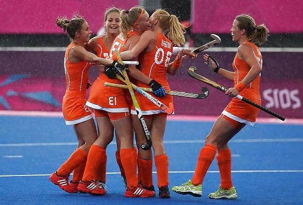 8P Dutch field hockey team is hot 