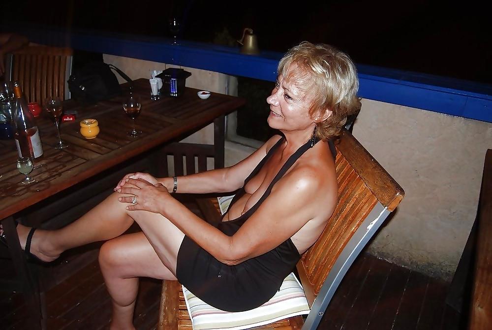 25P Wife sharing. Frauentausch. Please vote and share