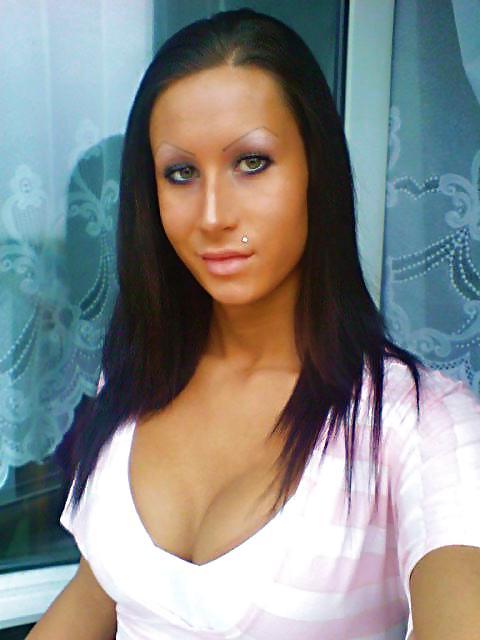 11P Avisa at home