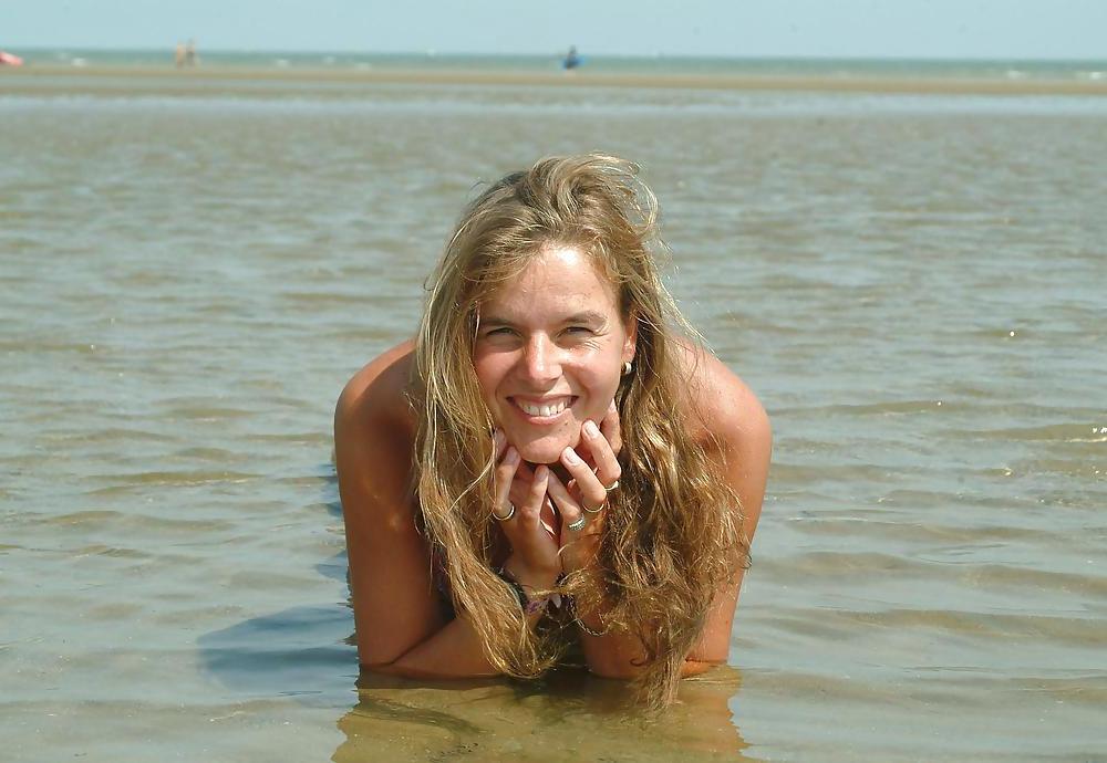 17P How would you fuck Dutch mom ?