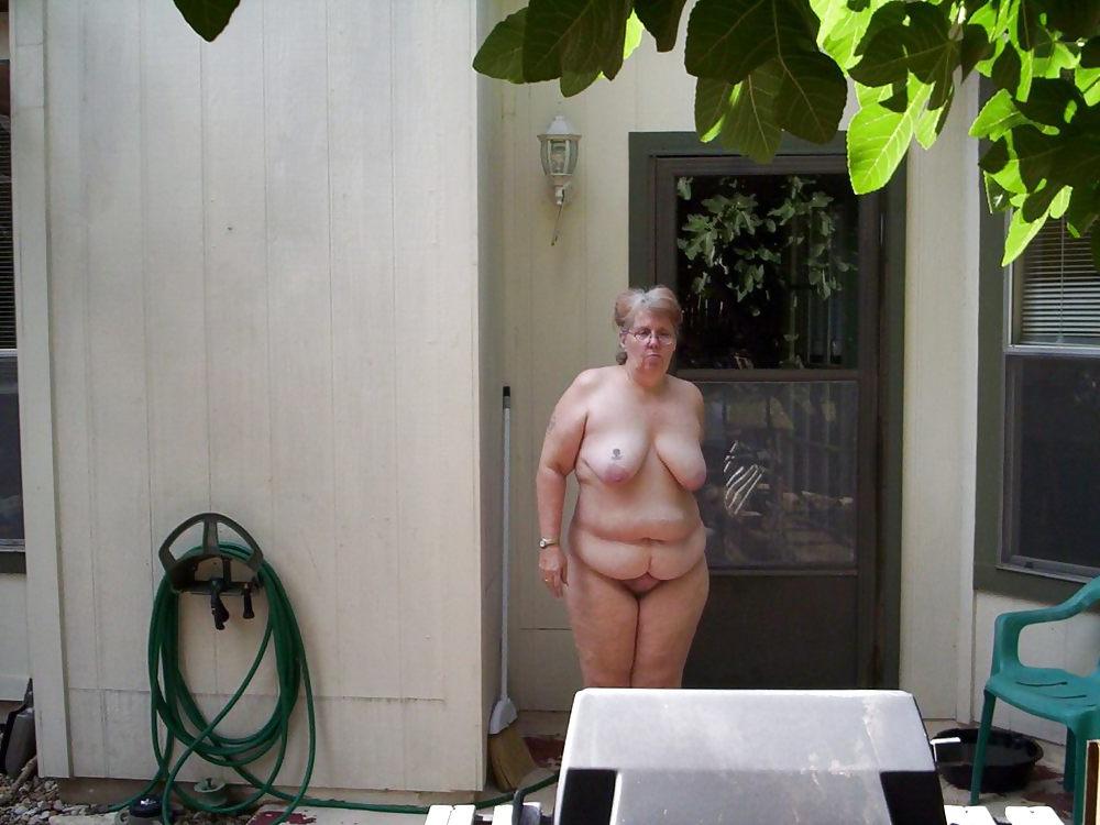 25P Grannies in holiday