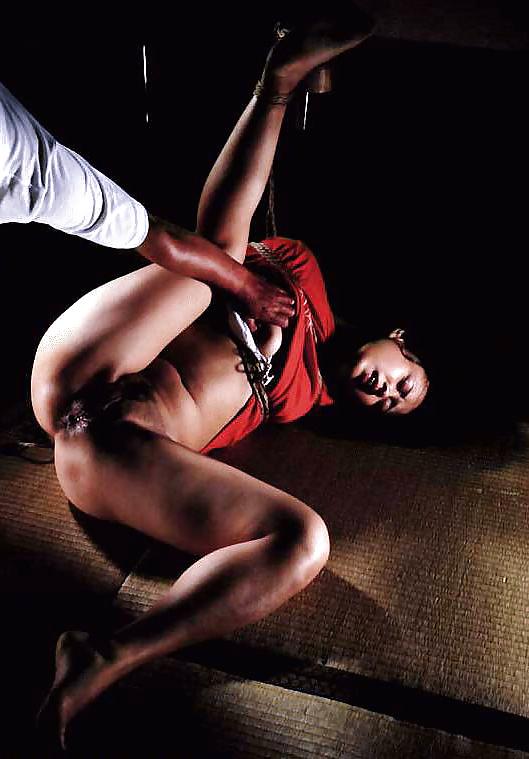 6P Tied-up asian girl and a friend