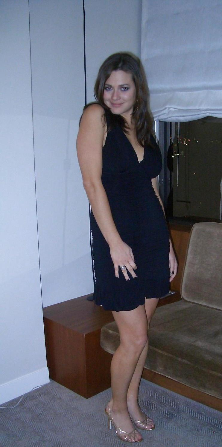25P Friends wife..loves to fuck in the bay..