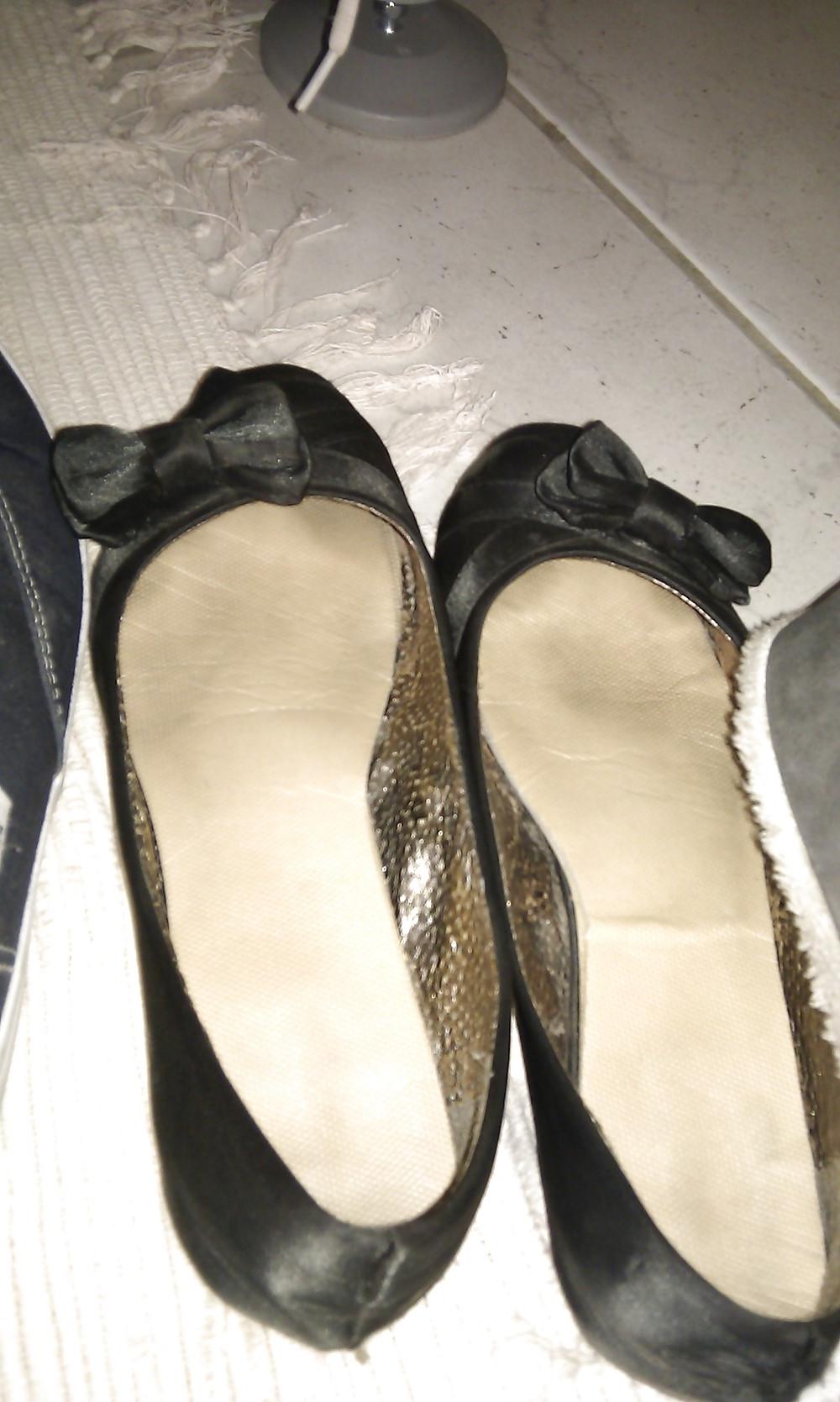 17P A friends shoe cabinet