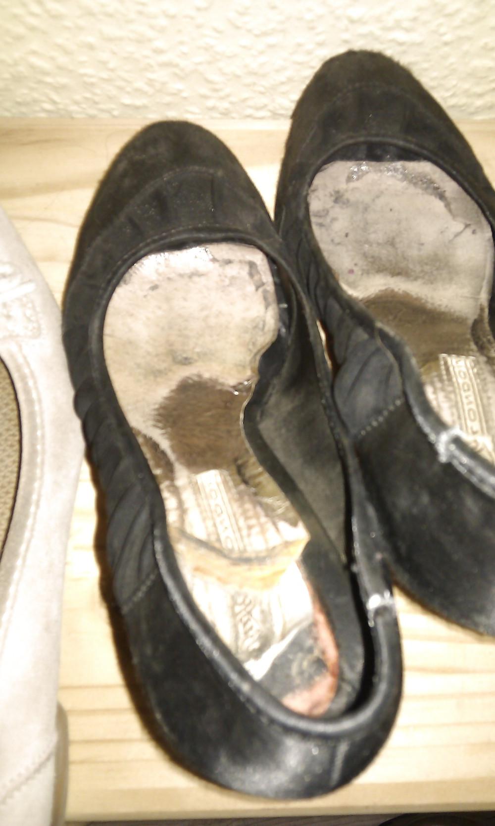 17P A friends shoe cabinet