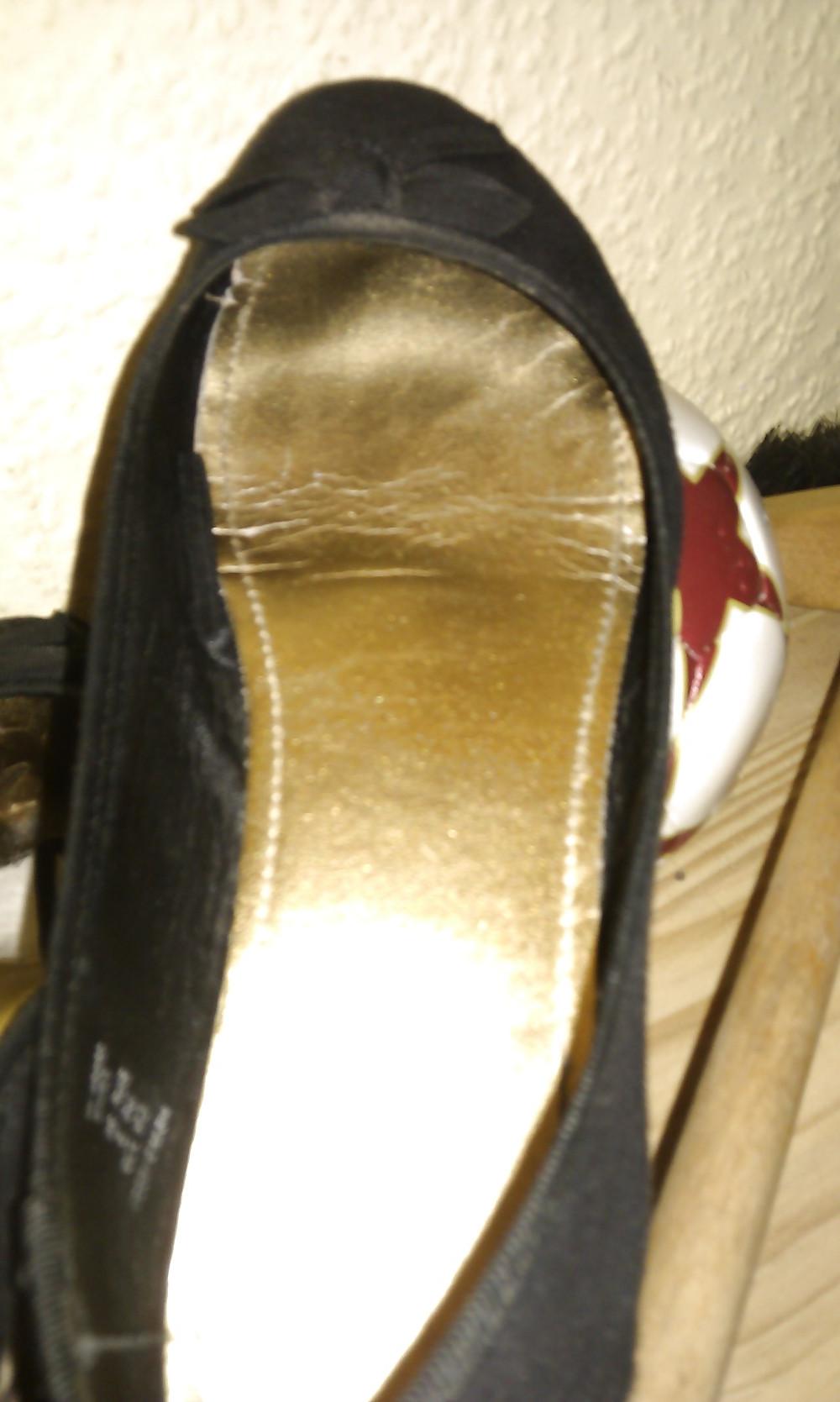 17P A friends shoe cabinet
