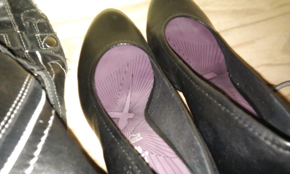 17P A friends shoe cabinet