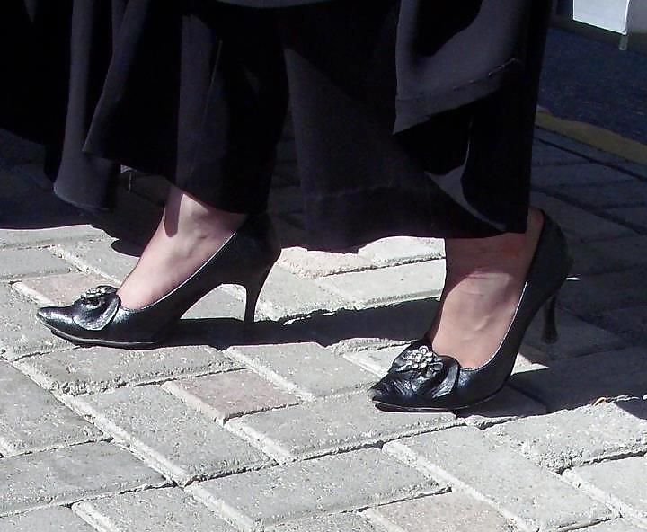 17P Iranian feet - Persian