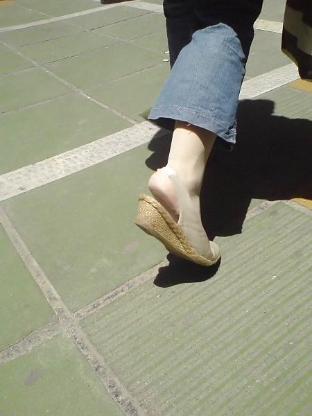 17P Iranian feet - Persian